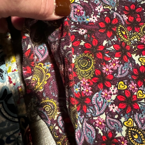 Colorful Patterned Leggings Set - Picture 7 of 14